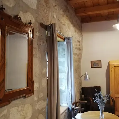 Karadi-Berger Vendeghaz Apartment Erdobenye Exterior photo